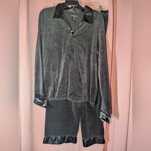 SARAH SPENCER Velour Lounge Set w/ Satin Trim XL
